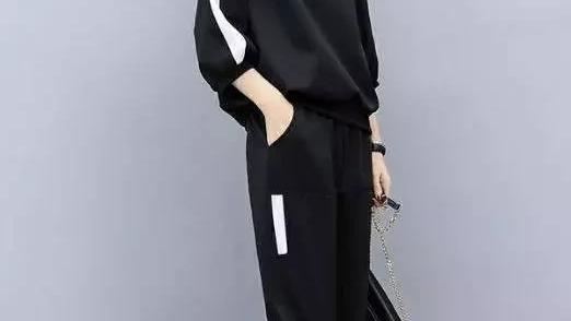 春秋装新款休闲女装，穿在身上非常显瘦哦，洋气十足