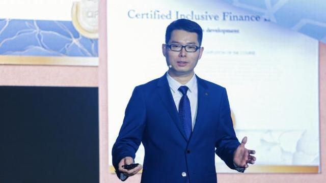 金融领军者 | 对话新希望金融科技执行总裁周旭强：金融科技将助力川渝村镇银行