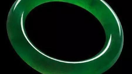 盘点价格超过1000万的神级翡翠珠宝！你的资产能买几件？