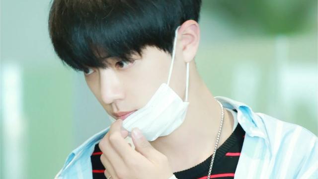 来一组活力四射的条纹小战[爱慕][爱慕]