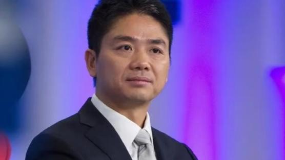 京东美团刚交手！令东哥担心的事情就发生了，远不止社保这么简单
