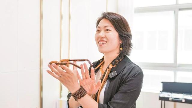 宝企优品 全球热链⑫|前海无形AI智能眼镜：能听歌能打电话还能AI互动的眼镜