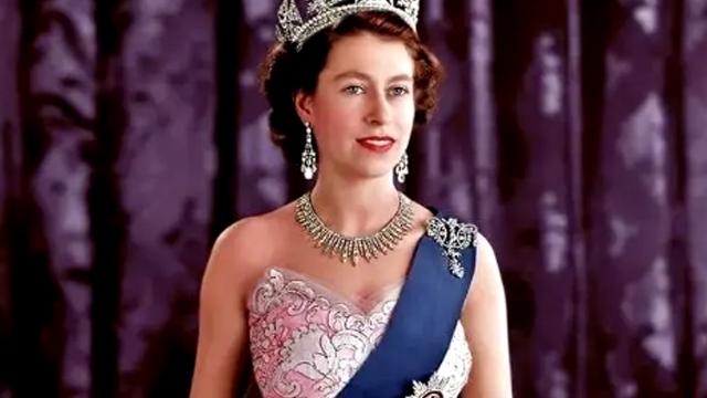 伊丽莎白二世的穿搭，堪称时尚界的天花板，处处流露着优雅与高级