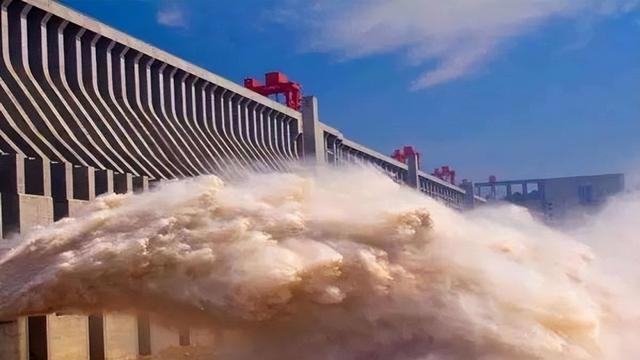 若三峡遭受“毁灭性”攻击，被炸毁后，对中国造成多大的损失？