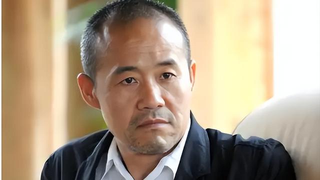 王石越来越老了，自从娶了娇妻，整个人都精神萎靡，像被吃干抹净