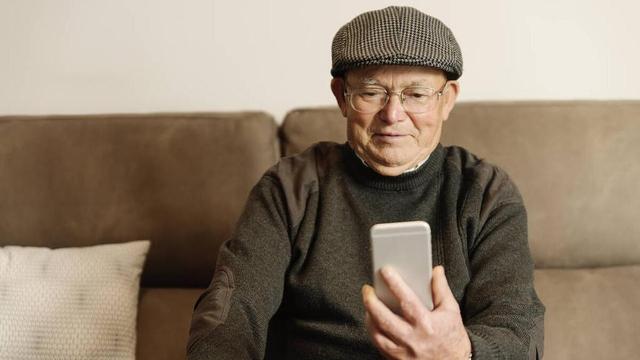 2023年养老金上涨3.8%，江苏71岁退休人员可以补发多少养老金？