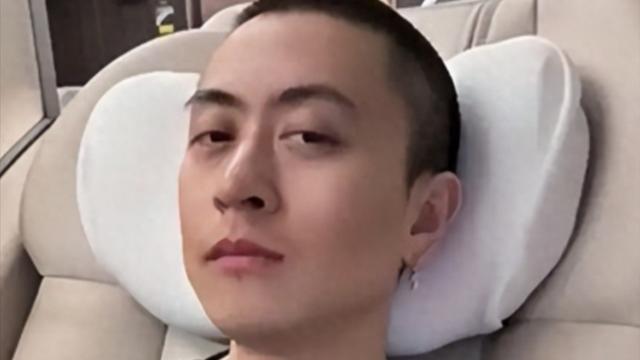 手戴1000多万名表，坐拥3.6亿私人飞机，“沪上皇”秦奋啥来头？