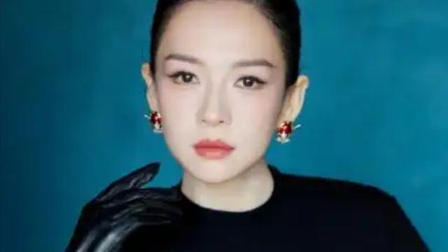 华表奖之夜：梅婷 秦海璐亮相，一身黑的章子怡惊艳众人