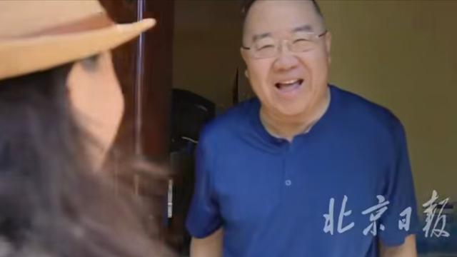 65岁英达晒北京别墅，满屋藏品都是长辈所留，想认孙子巴图不同意