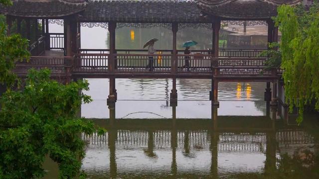 细雨霏霏中的南浔古镇 江南水乡名镇