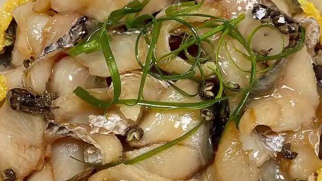 低脂高蛋白的娃娃菜黑鱼片这样做味道鲜嫩、营养丰富，好吃下饭！