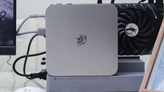 零刻GTi13 Ultra+扩展坞：完美匹敌台式PC，迷你主机终极形态？