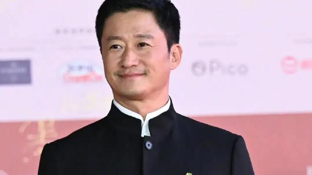 大场面穿“中山装”才霸气！看这6位明星就知道，比穿西装更威风