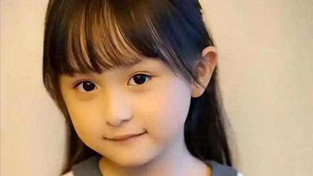 2岁出道粉丝上百万，长相甜美被禁止整容的她，如今长成了啥样？