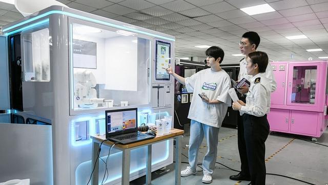 深圳智能“拉花师”出海出圈（图）