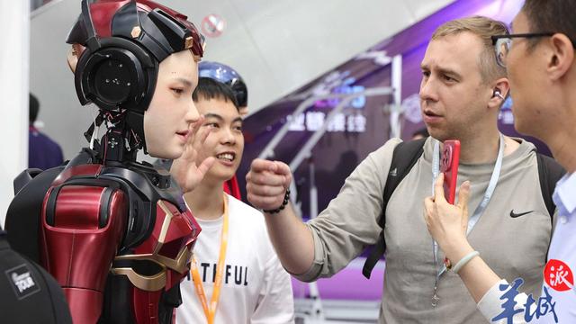 Shenzhen's robotics industry surpasses