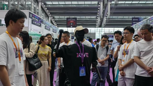 “顶流”秀“绝活”！记者实探这场盛会，多图、视频来了→