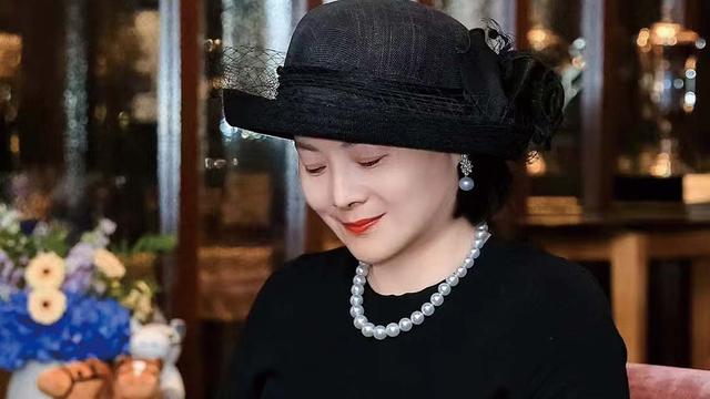 “珍珠女王”白如方去世，曾用10分钟让撒切尔夫人掏腰包