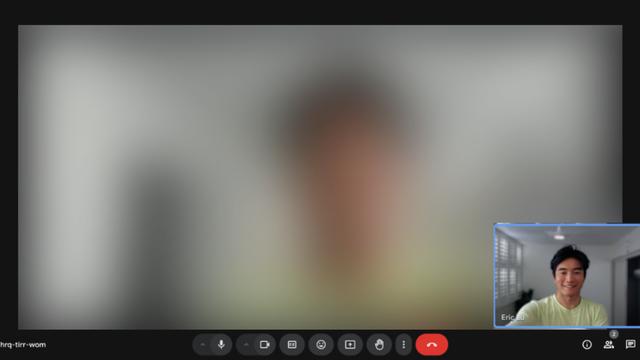 名校硕士AI造假面试现场“社死”！差点蒙混过关，因一个基本错误被识破，面试官