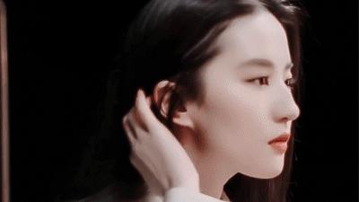 子曾经曰过，厚眼皮和薄眼皮谁更胜一筹