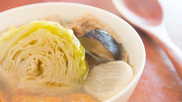 这些蔬菜简直是“天然味精”，加水煮就是“素高汤”！