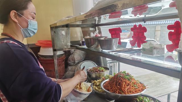 街坊食事录 21年坚守 一碗面里的诚信与温情