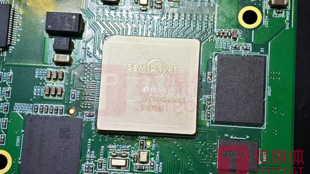 出货超800万片，芯驰发布全新汽车AI座舱处理器和智控芯片｜钛媒体直击202