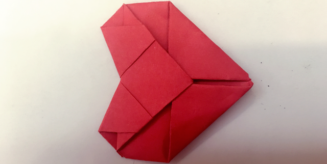 心怎么折纸，小心心怎么折纸（手工折纸：一颗心图文解析教程）