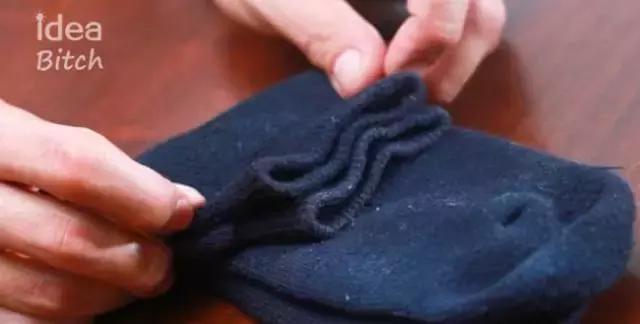 袜子怎么折叠 如何收纳袜子 叠袜子的方法，袜子怎么折叠（教你怎么正确折袜子！）