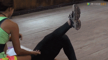 台湾辣妈张婷媗，童颜辣妈人淡如菊（45岁辣妈让你7天马甲线）