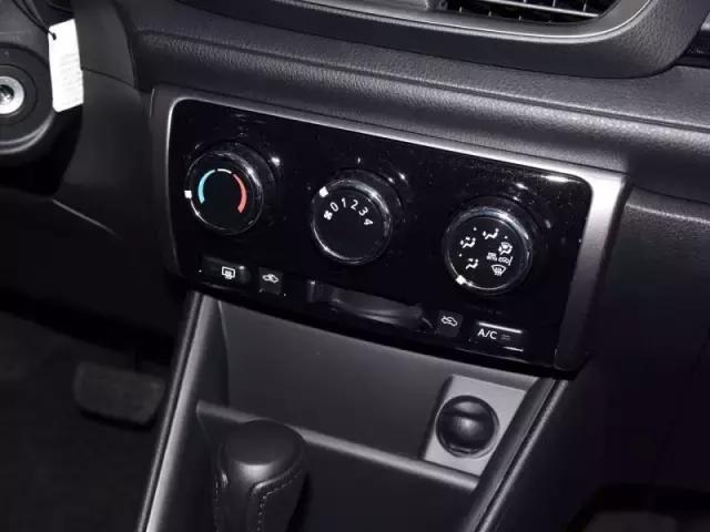 一汽丰田卡罗拉多少钱，一汽丰田卡罗拉价钱（先来看它和威驰的差别在哪）