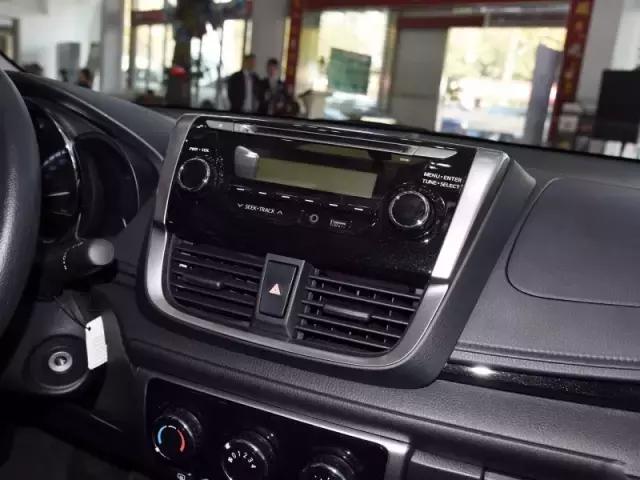 一汽丰田卡罗拉多少钱，一汽丰田卡罗拉价钱（先来看它和威驰的差别在哪）