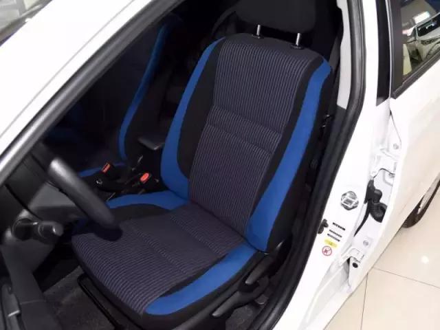 一汽丰田卡罗拉多少钱，一汽丰田卡罗拉价钱（先来看它和威驰的差别在哪）