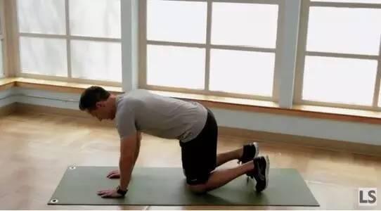 每天三个简单动作打造篮球铁膝盖，简单3个动作强化膝盖，实用