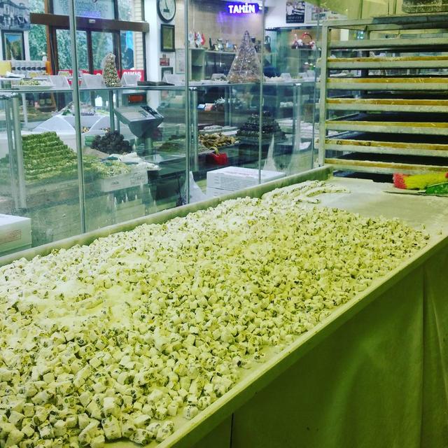 嗜甜如命嗜甜网名，嗜甜如命嗜甜微信昵称（这些形形色色糖果）