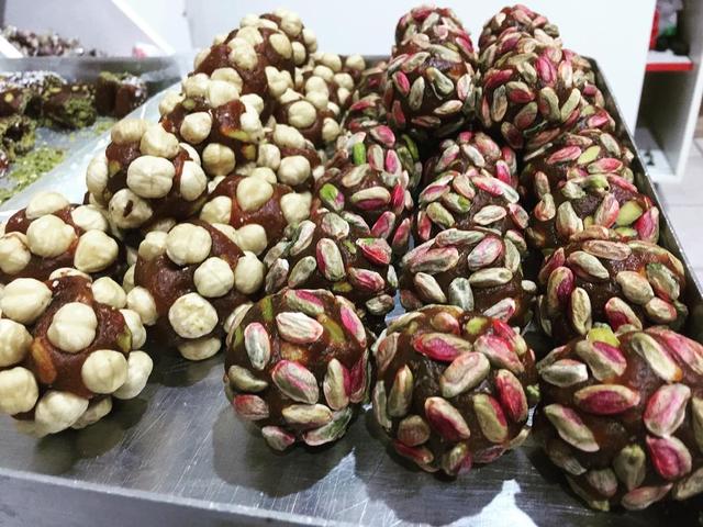 嗜甜如命嗜甜网名，嗜甜如命嗜甜微信昵称（这些形形色色糖果）