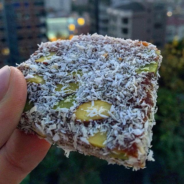 嗜甜如命嗜甜网名，嗜甜如命嗜甜微信昵称（这些形形色色糖果）