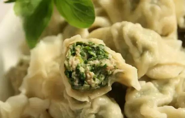 灰灰菜怎么吃，灰灰菜怎么吃不过敏（别小看农村房前屋后的灰灰菜）