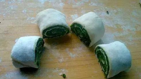 灰灰菜怎么吃，灰灰菜怎么吃不过敏（别小看农村房前屋后的灰灰菜）