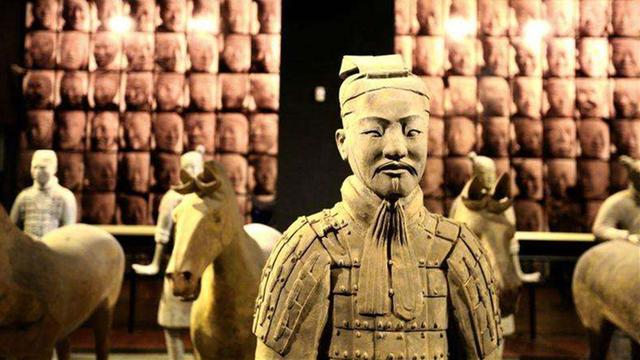 兵马俑是什么，兵马俑是什么时候做的（几个证据就颠覆两千年历史）