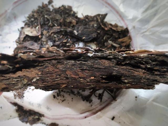 茶饼怎么弄开，茶饼保质期一般多久（你可能撬过无数个茶饼）