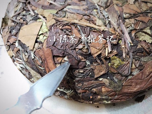 茶饼怎么弄开，茶饼保质期一般多久（你可能撬过无数个茶饼）