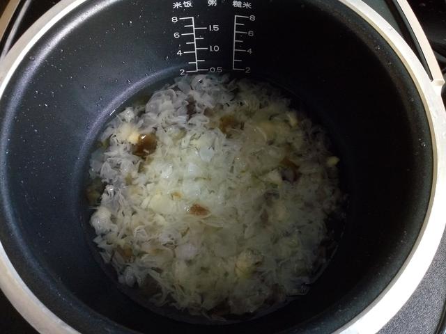 皂角米是什么东西，为什么皂角米是甜的（这个米250元一斤）