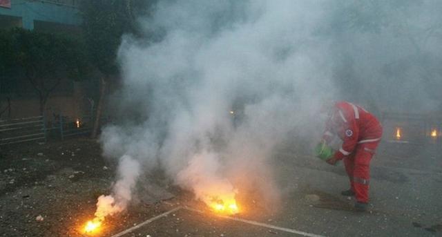 白磷燃烧现象，红磷燃烧现象和化学反应方程式（但它属于国际法违禁武器）