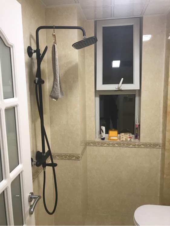 自己动手给客厅做美缝，自己动手给客厅做美缝好吗（老公为省钱自己做瓷砖美缝）