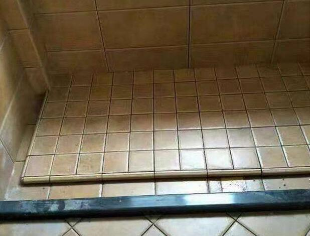 淋浴房拉槽做法的优点是什么，淋浴房地面做拉槽好不好（隔壁家淋浴房做了拉槽设计）