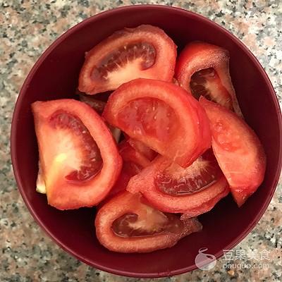 蕃茄酱的做法，做番茄酱的方法和步骤（番茄酱的做法）