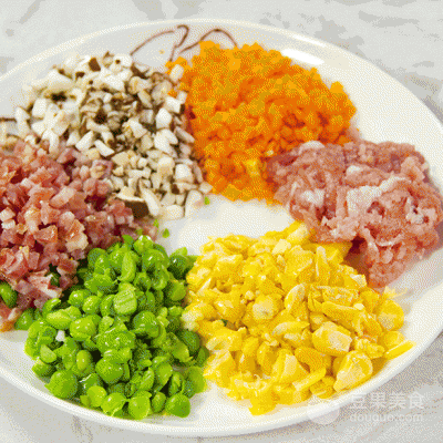 七彩糯米蛋做法步骤，七彩糯米蛋做法步骤图（小羽私厨之五彩糯米蛋）