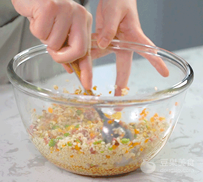 七彩糯米蛋做法步骤，七彩糯米蛋做法步骤图（小羽私厨之五彩糯米蛋）