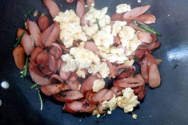 怎么做火腿肠炒鸡蛋，怎么做火腿肠炒鸡蛋视频（火腿肠炒鸡蛋）